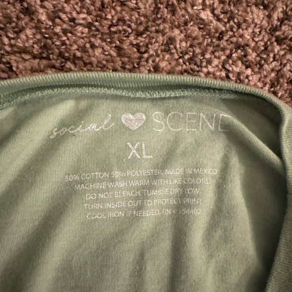 Social scene Olive Green Tee - Picture 3 of 3